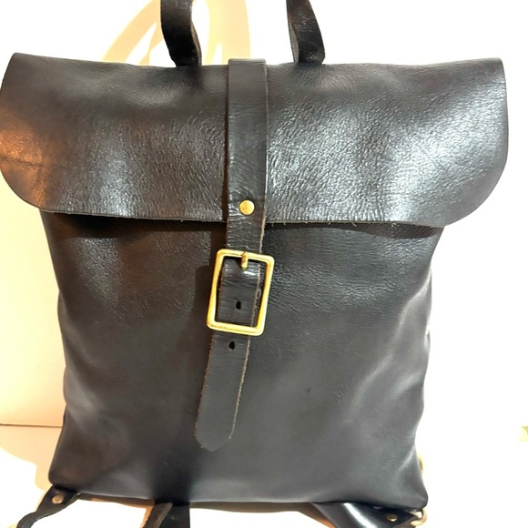 Vintage unisex Black Leather Backpack - Picture 7 of 12